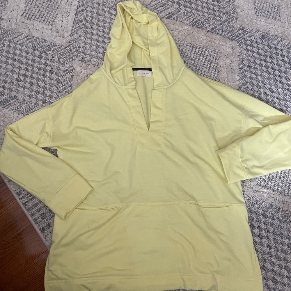 MelloDay Light Yellow Sweatshirt Pullover Hoodie Large